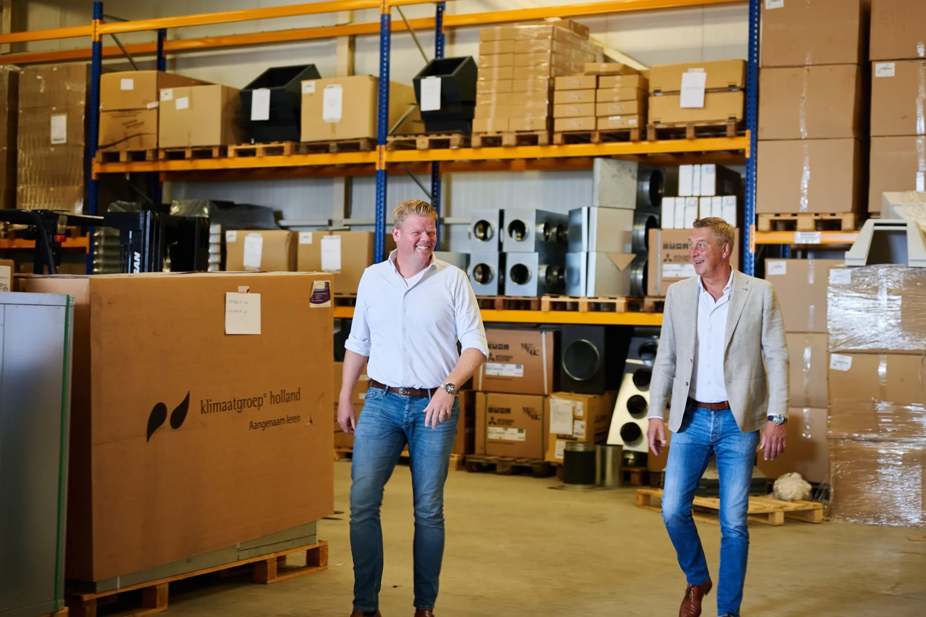 Units klaar voor verzending in het magazijn in Groningen